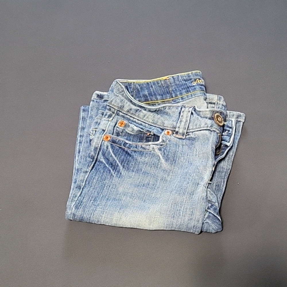 American Eagle Outfitters Boyfriend Jeans Size 2 Short
